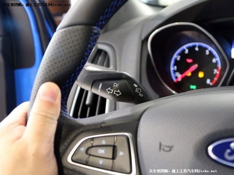 福克斯(進口)
中控方向盤第7張
點擊查看下一張清晰大圖