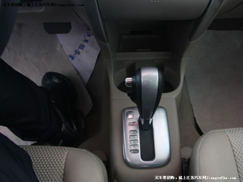 利亞納
中控方向盤第7張
點擊查看下一張清晰大圖
