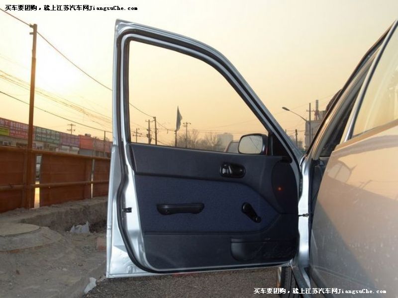羚羊
車廂座椅第7張
點擊查看下一張清晰大圖