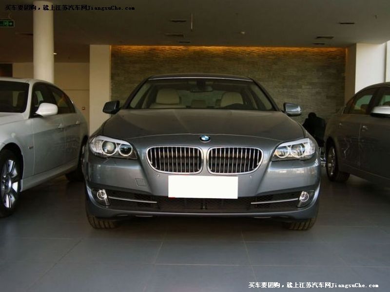 寶馬5系
車身外觀第7張
點擊查看下一張清晰大圖