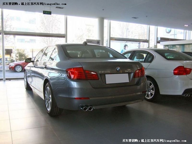 寶馬5系
車身外觀第7張
點擊查看下一張清晰大圖