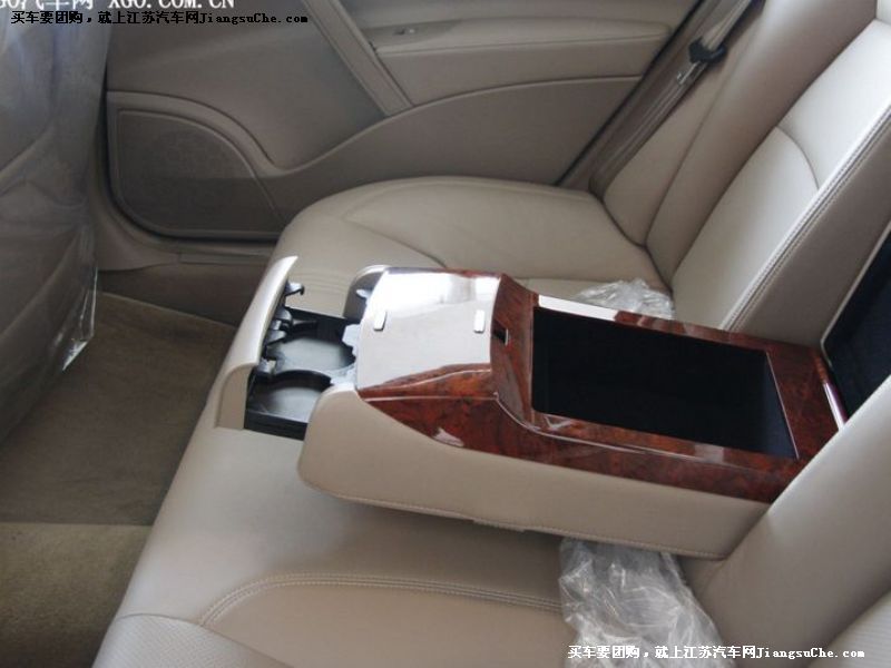 榮威750
車廂座椅第7張
點擊查看下一張清晰大圖