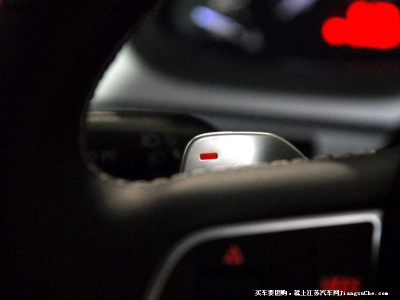 進口奧迪A6
中控方向盤第7張
點擊查看下一張清晰大圖