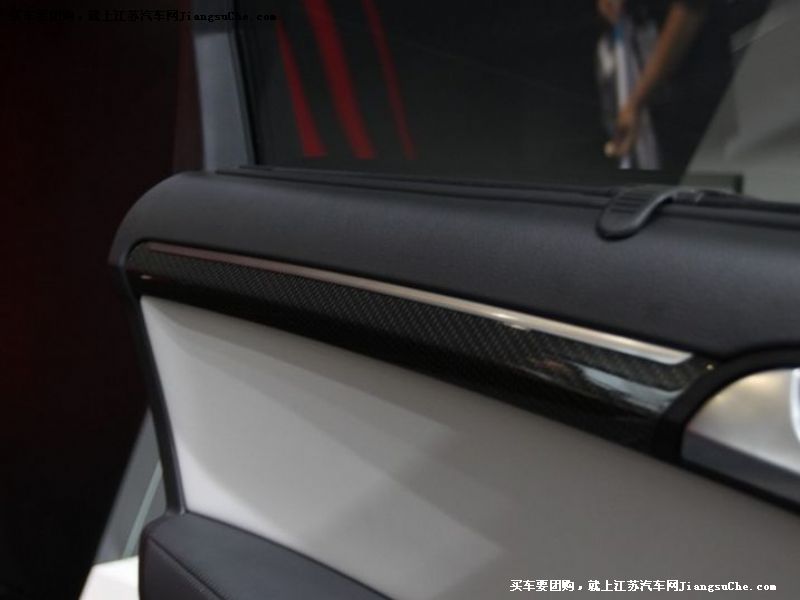 奧迪Q7
車廂座椅第7張
點擊查看下一張清晰大圖