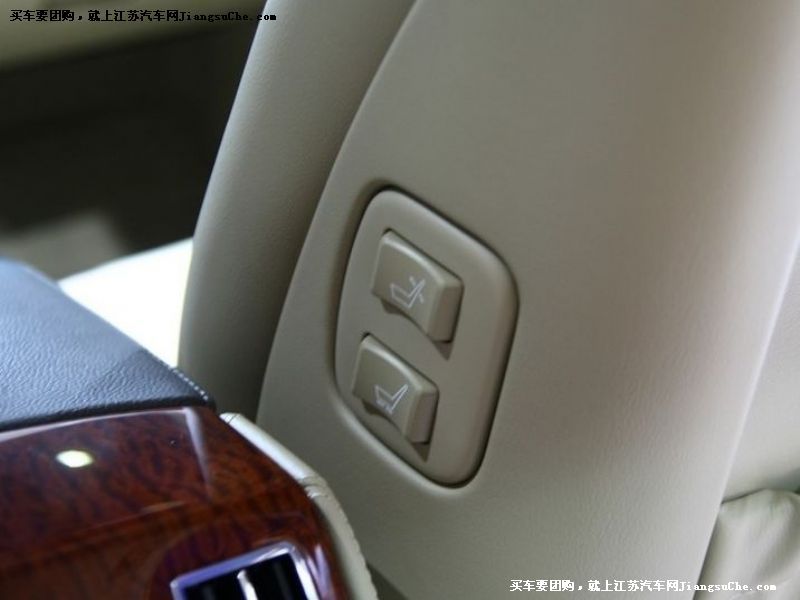 賽威
車廂座椅第7張
點擊查看下一張清晰大圖
