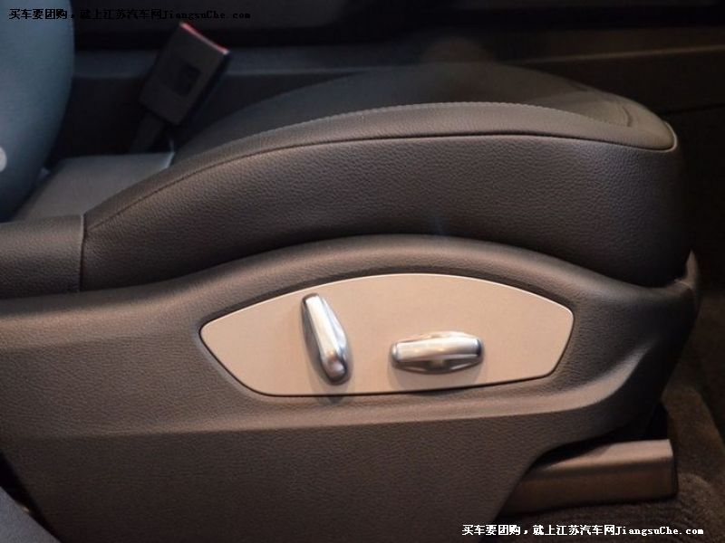 卡宴Cayenne
車廂座椅第7張
點擊查看下一張清晰大圖