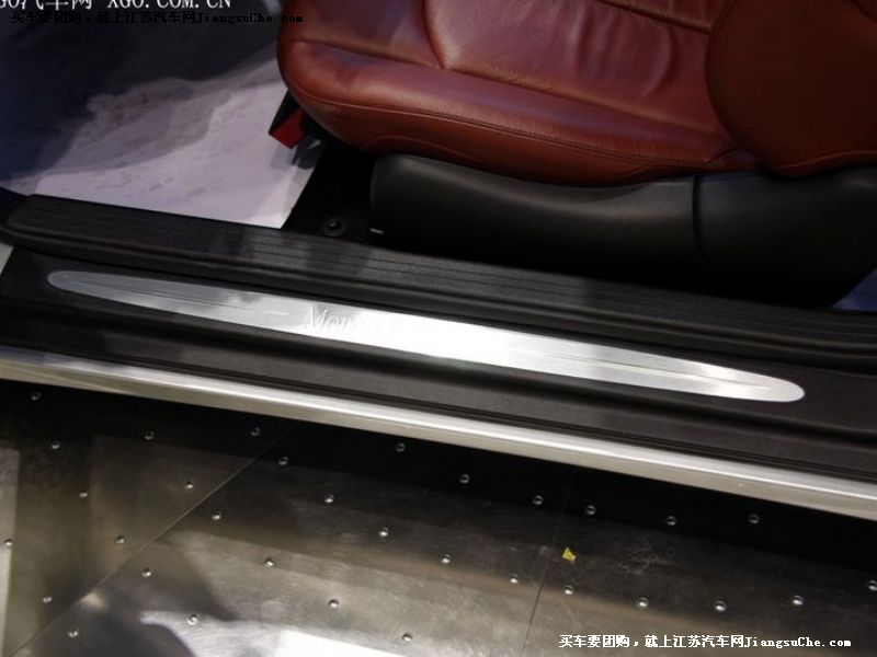 奔馳CLK
車廂座椅第7張
點擊查看下一張清晰大圖