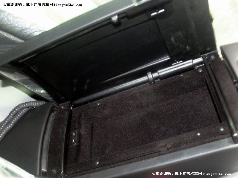 奔馳S級(jí)
車廂座椅第7張
點(diǎn)擊查看下一張清晰大圖