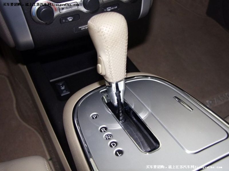 日產MURANO
中控方向盤第7張
點擊查看下一張清晰大圖