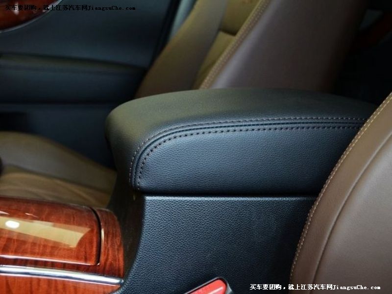 英菲尼迪FX
車廂座椅第7張
點擊查看下一張清晰大圖