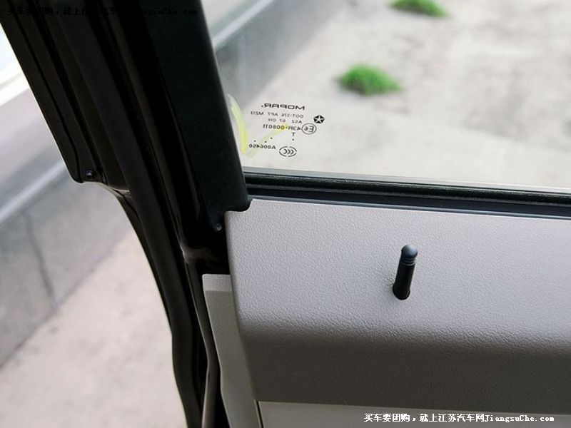 指南者
車廂座椅第7張
點擊查看下一張清晰大圖