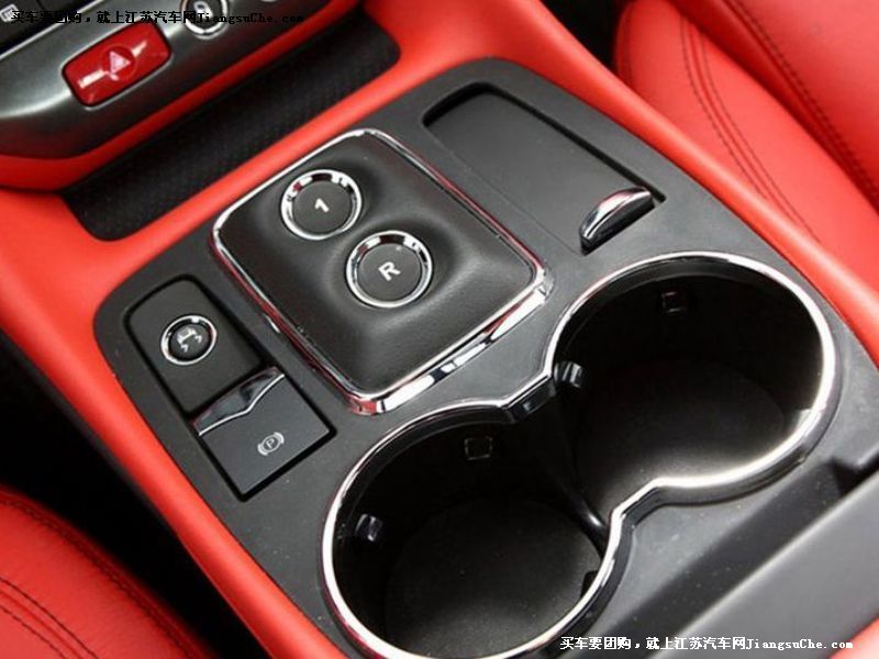 GranTurismo
車廂座椅第7張
點擊查看下一張清晰大圖