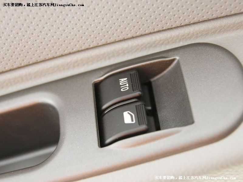 夏利N5
車廂座椅第7張
點擊查看下一張清晰大圖