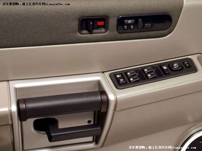悍馬H2
車廂座椅第7張
點擊查看下一張清晰大圖